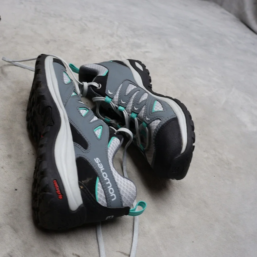 Salomon Women 8.5 Athletic Shoes Grey Contagrip X Ultra Trail Hiking Lightweight